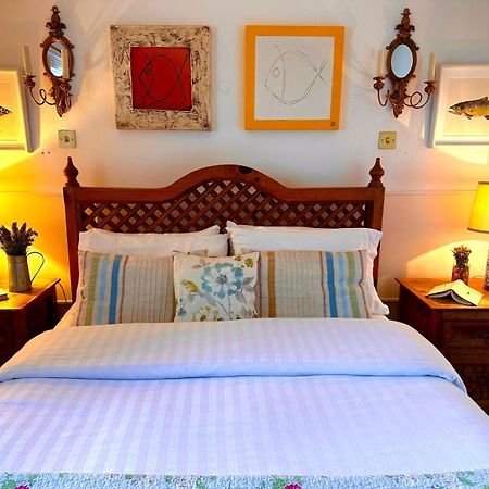 Malin Townhouse Guest House Екстериор снимка